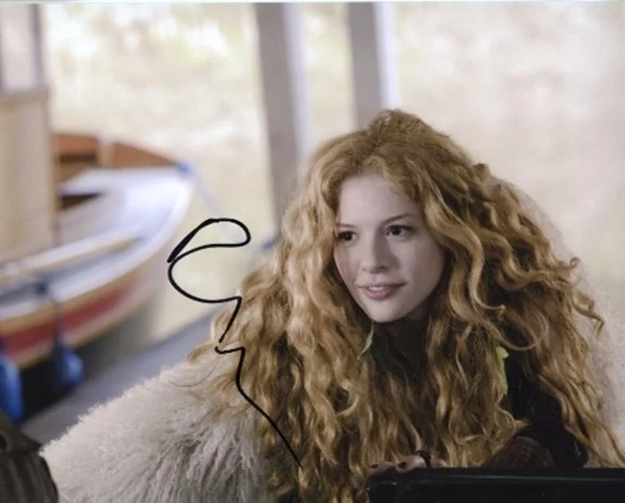 Rachelle Lefevre autograph
