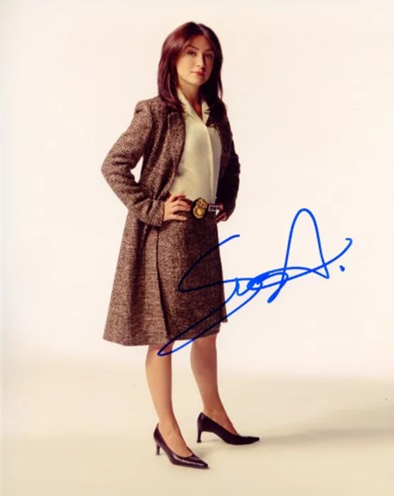 Sasha Alexander autograph