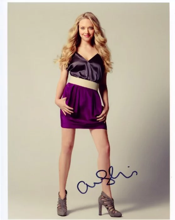 Amanda Seyfried autograph