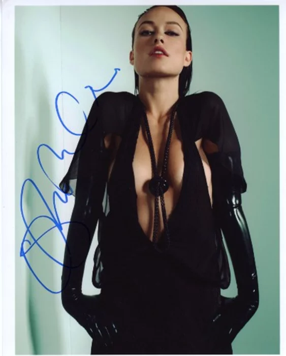 Olivia Wilde autograph