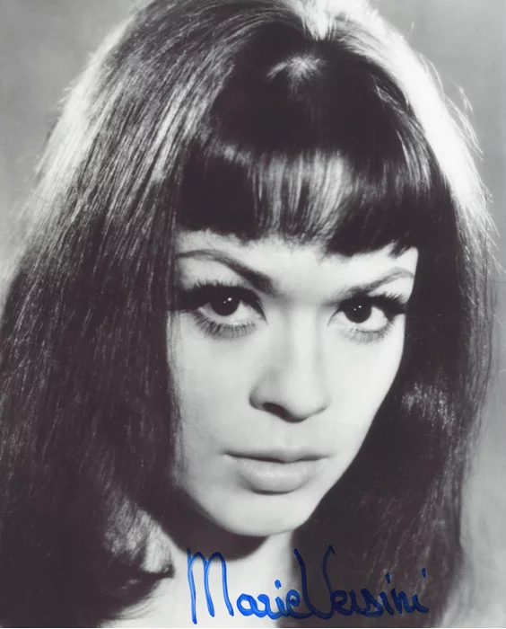 Marie Versini autograph