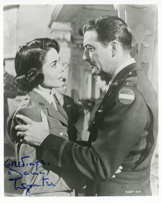 Dana Wynter autograph