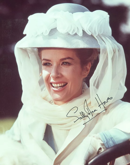 Sally Ann Howes autograph