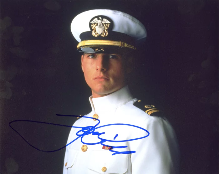 Tom Cruise autograph