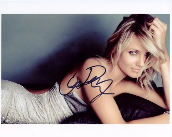 Cameron Diaz autograph