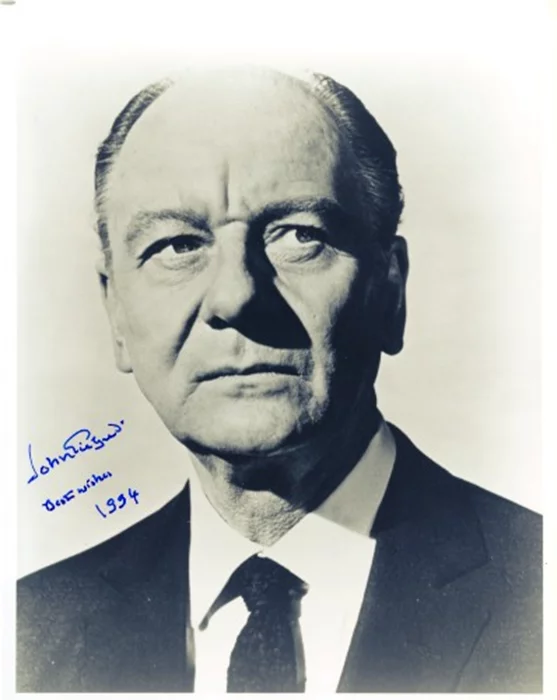 John Gielgud autograph