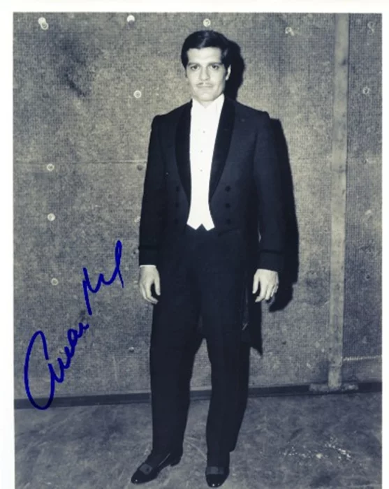 Omar Sharif autograph