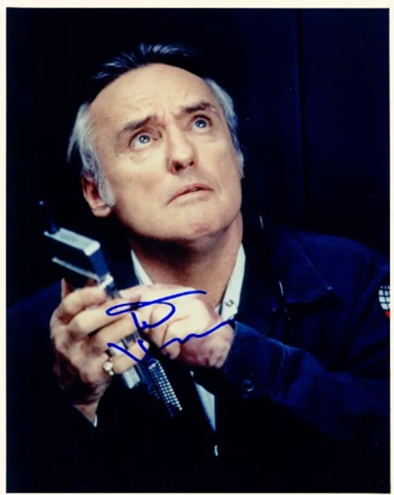 Dennis Hopper autograph