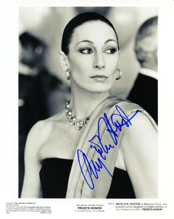 Anjelica Huston autograph