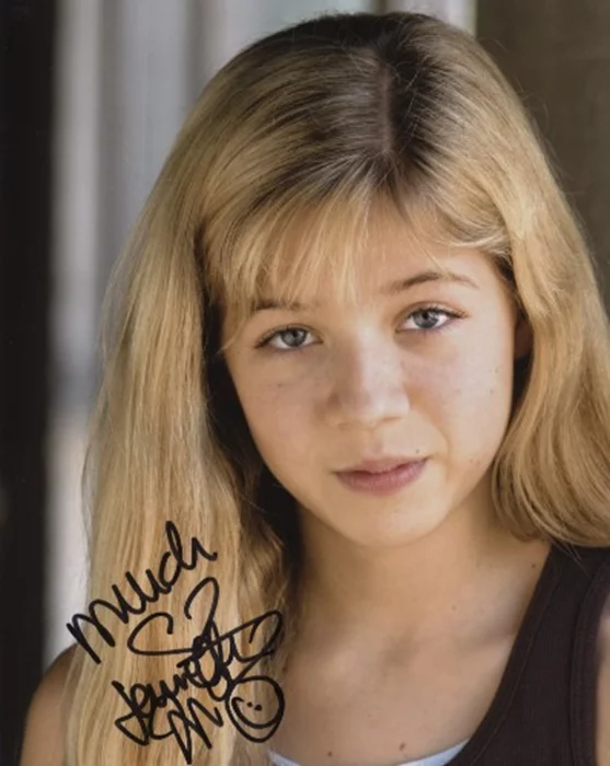 Jennette McCurdy autograph