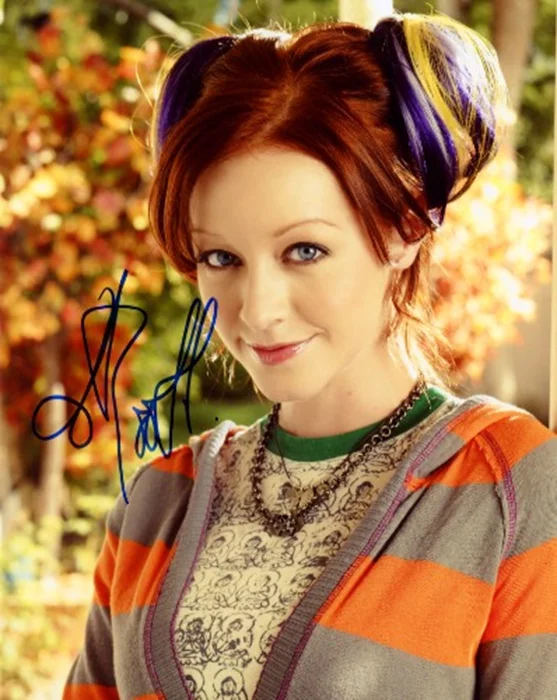 Lindy Booth autograph