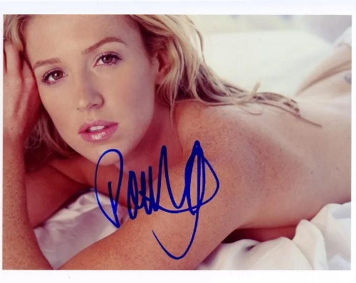 Poppy Montgomery autograph