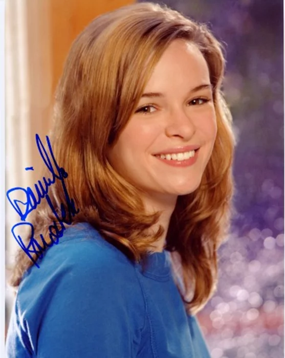 Danielle Panabaker autograph
