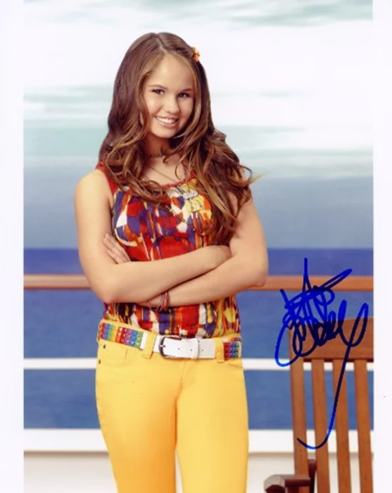 Debby Ryan autograph