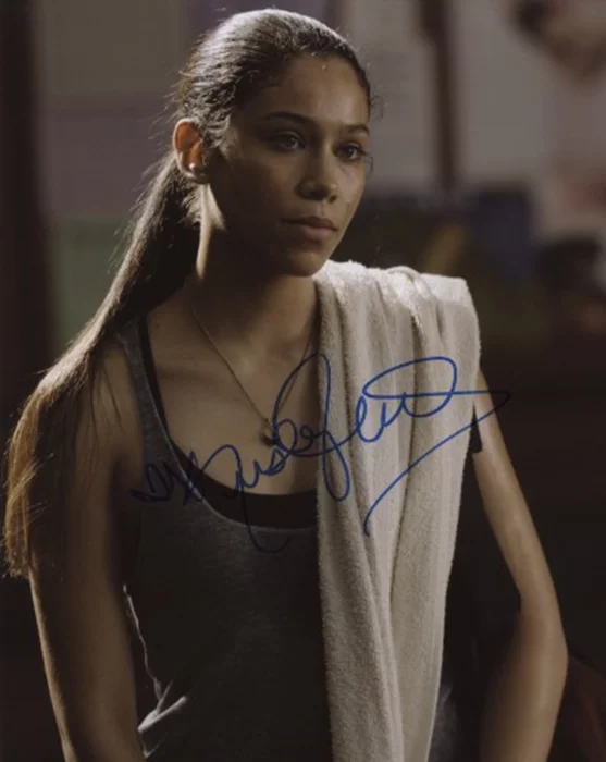 Kristy Flores autograph