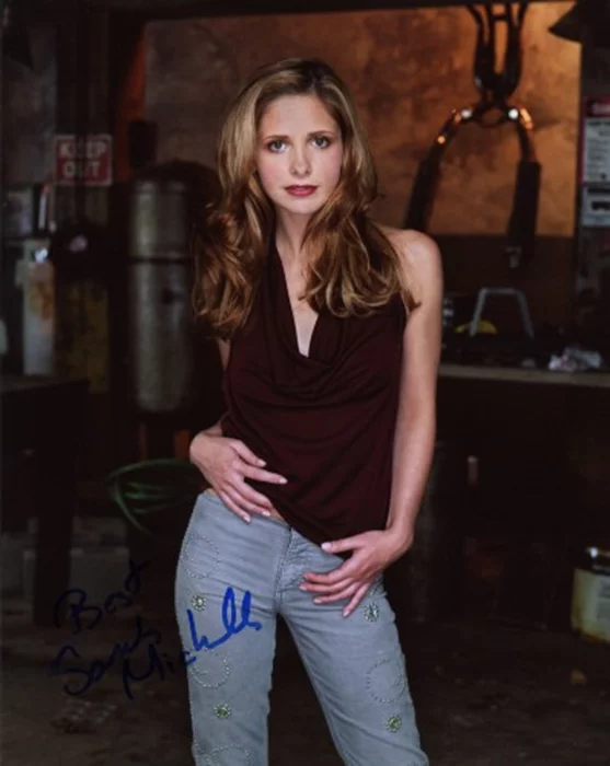 Sarah Michelle Gellar autograph
