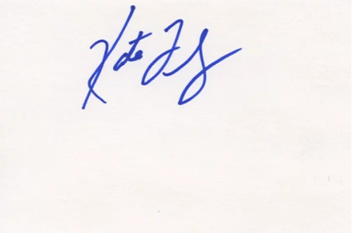 Kate Flannery autograph