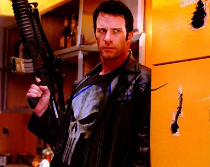 Thomas Jane autograph