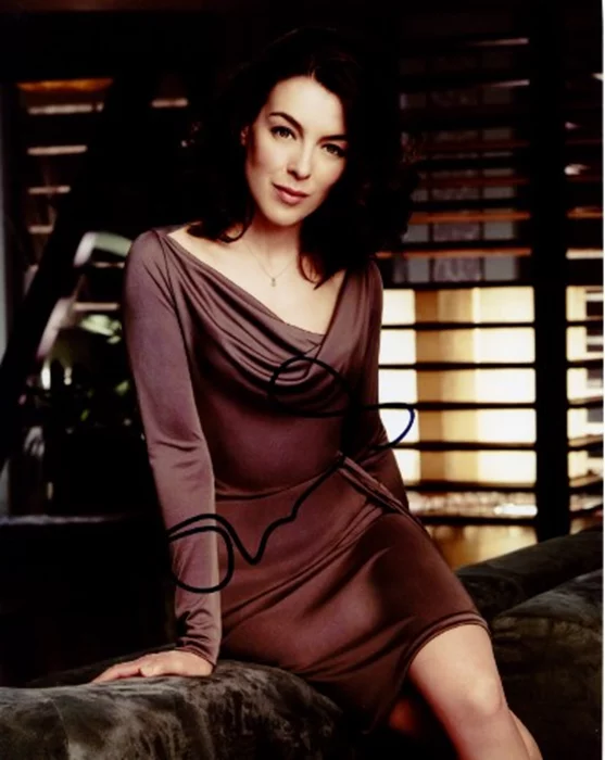 Olivia Williams autograph