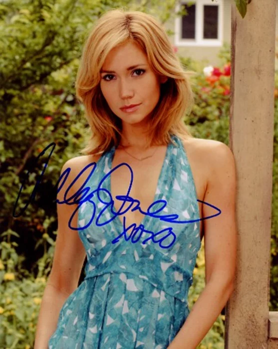 Ashley Jones autograph