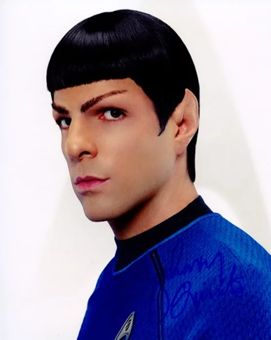 Zachary Quinto autograph