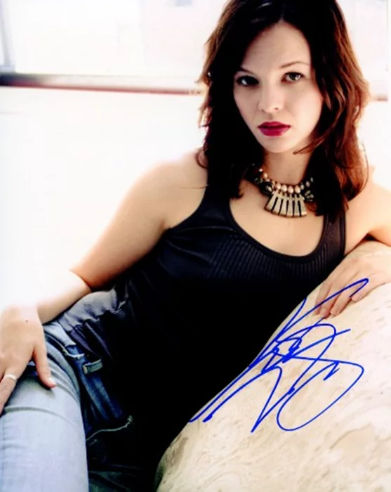 Amber Tamblyn autograph