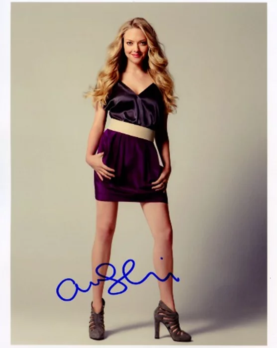 Amanda Seyfried autograph