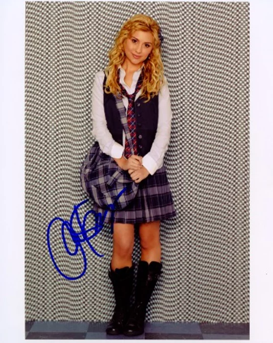 Chelsea Staub autograph