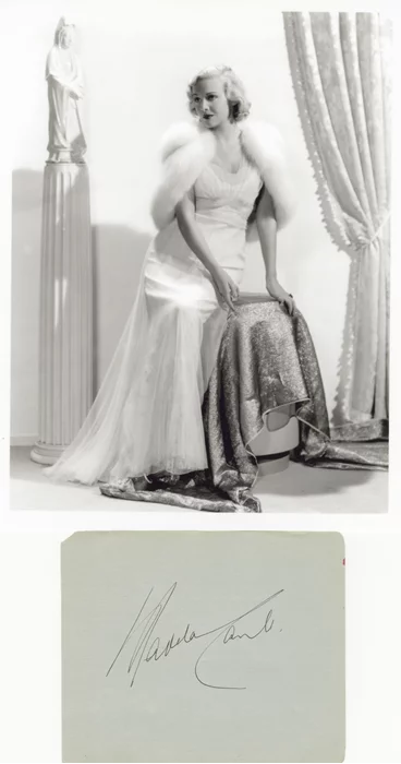 Madeleine Carroll autograph