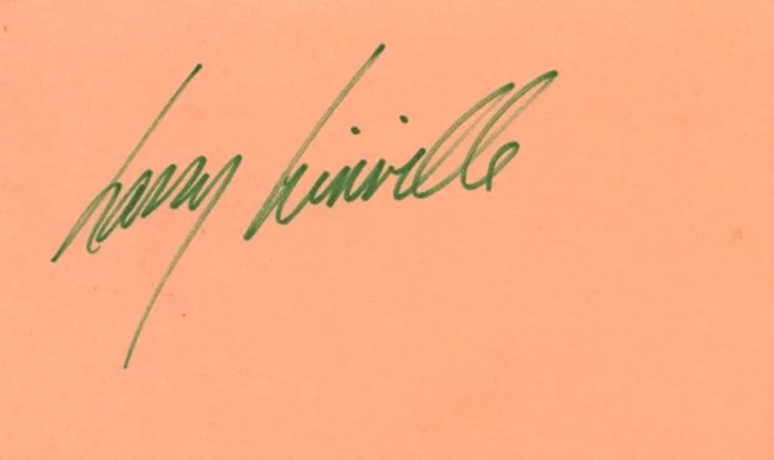 Larry Linville autograph