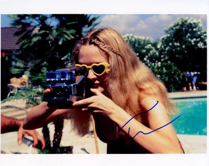 Heather Graham autograph
