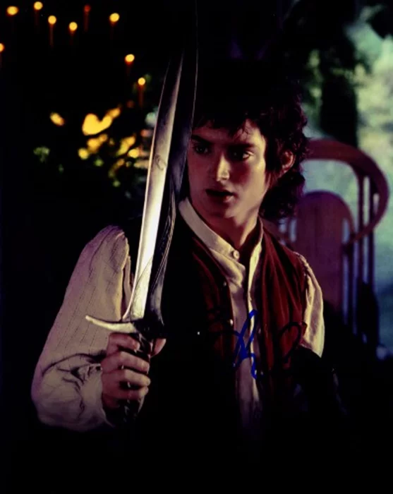 Elijah Wood autograph