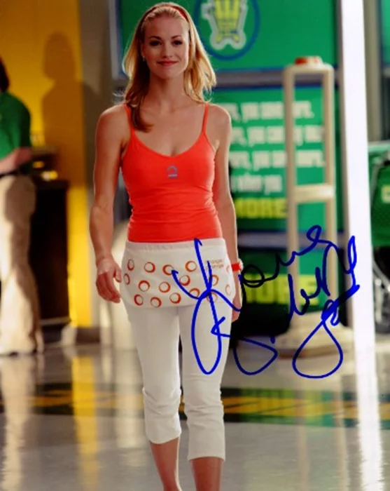 Yvonne Strahovski autograph