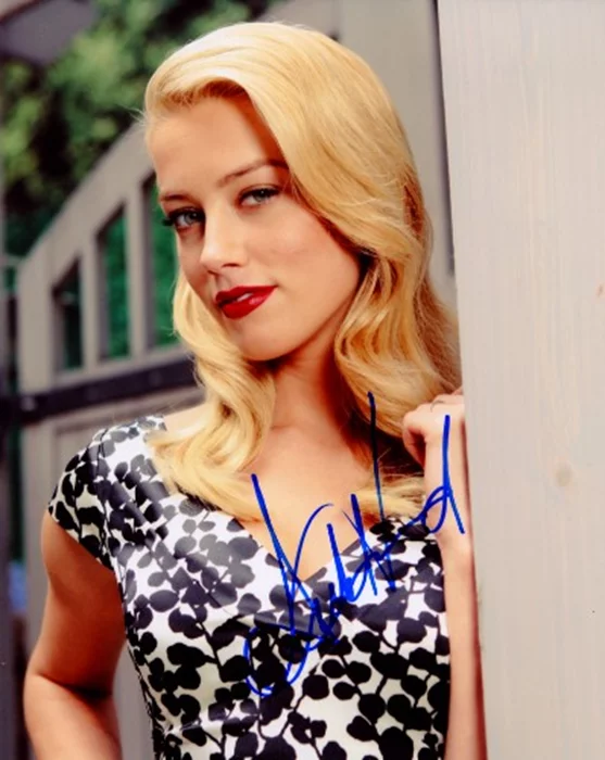 Amber Heard autograph