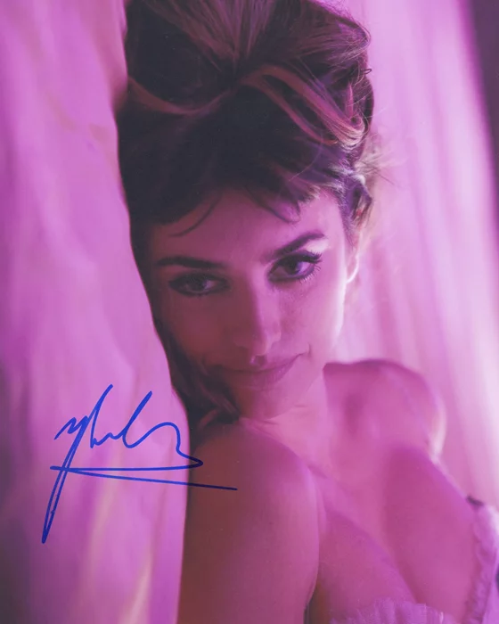 Penelope Cruz autograph