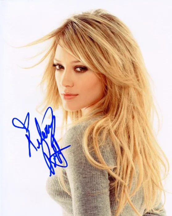 Hilary Duff autograph
