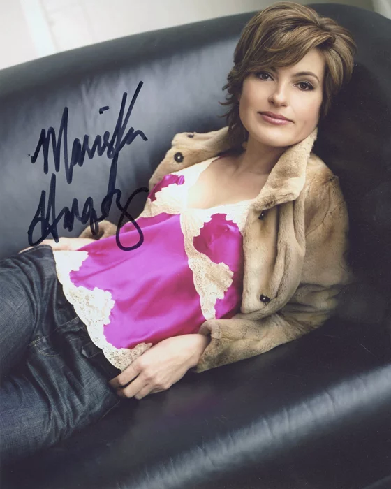 Mariska Hargitay autograph