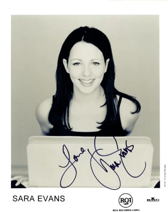 Sara Evans autograph