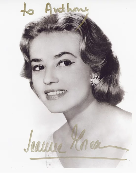 Jeanne Moreau autograph