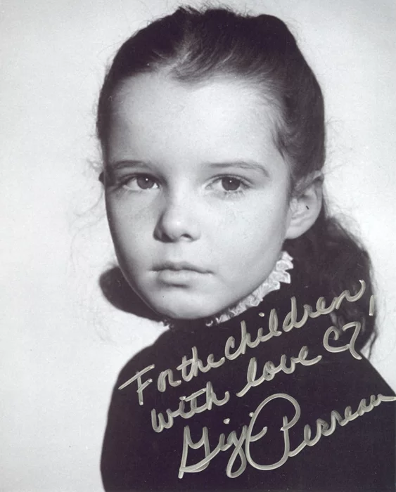 Gigi Perreau autograph
