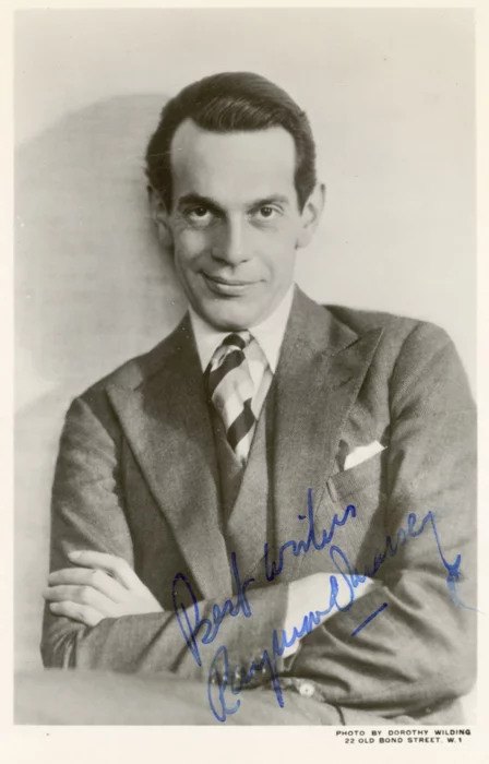 Raymond Massey autograph