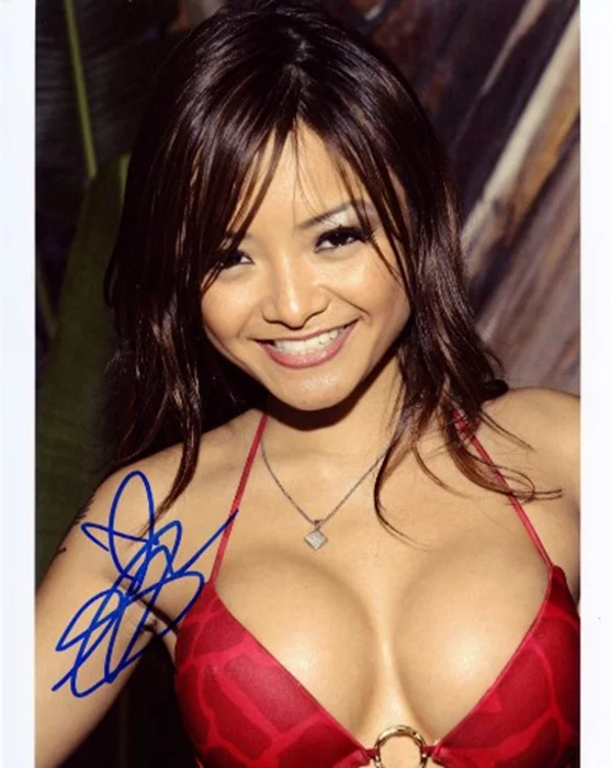 Tila Tequila autograph