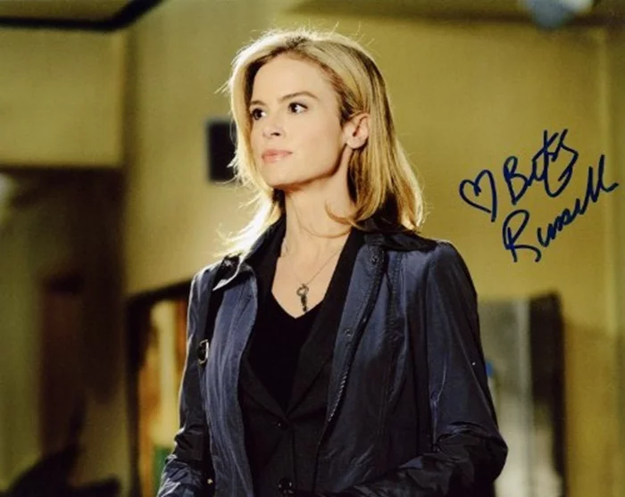 Betsy Russell autograph