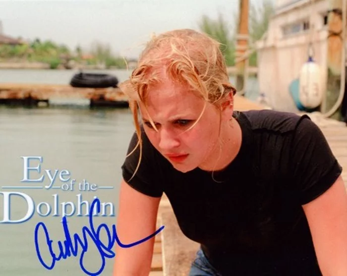 Carly Schroeder autograph