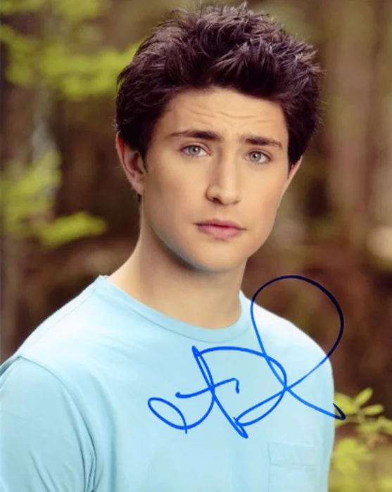 Matt Dallas autograph