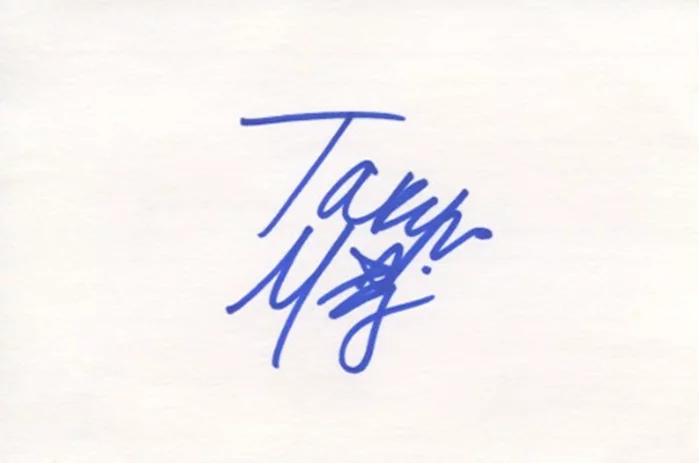 Taryn Manning autograph