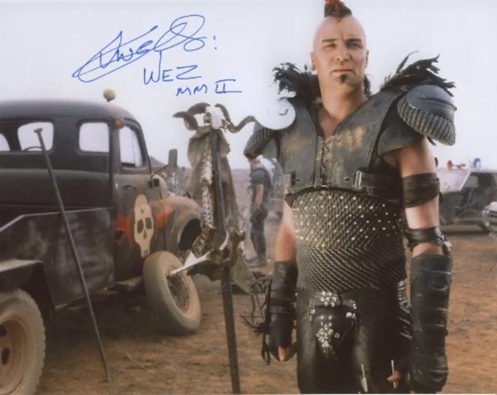Vernon Wells autograph
