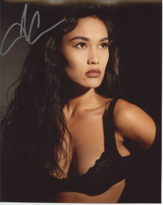 Tia Carrere autograph