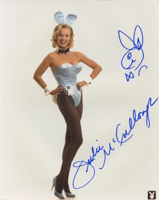Julie McCullough autograph