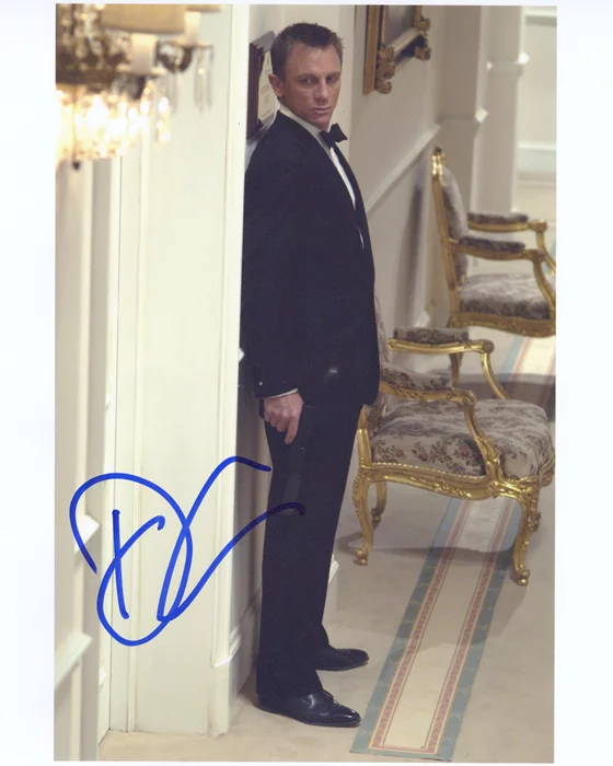 Daniel Craig autograph
